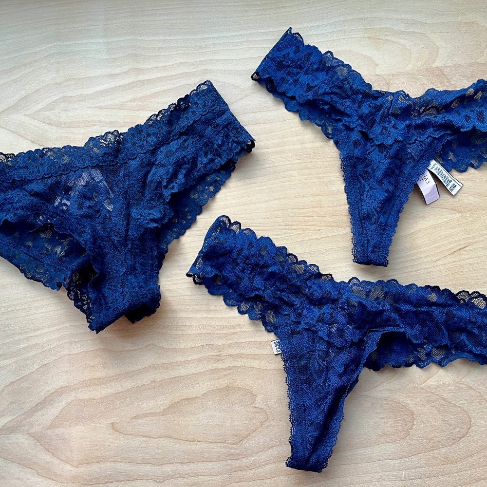 Lot of 3 NWT Victoria's Secret Navy Lacy Stretch Panties. Sz S.